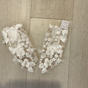 Sottero and Midgley White Floral Lace Accessories